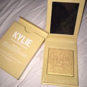 Banana Split Highlight Kylie Cosmetics 🍌